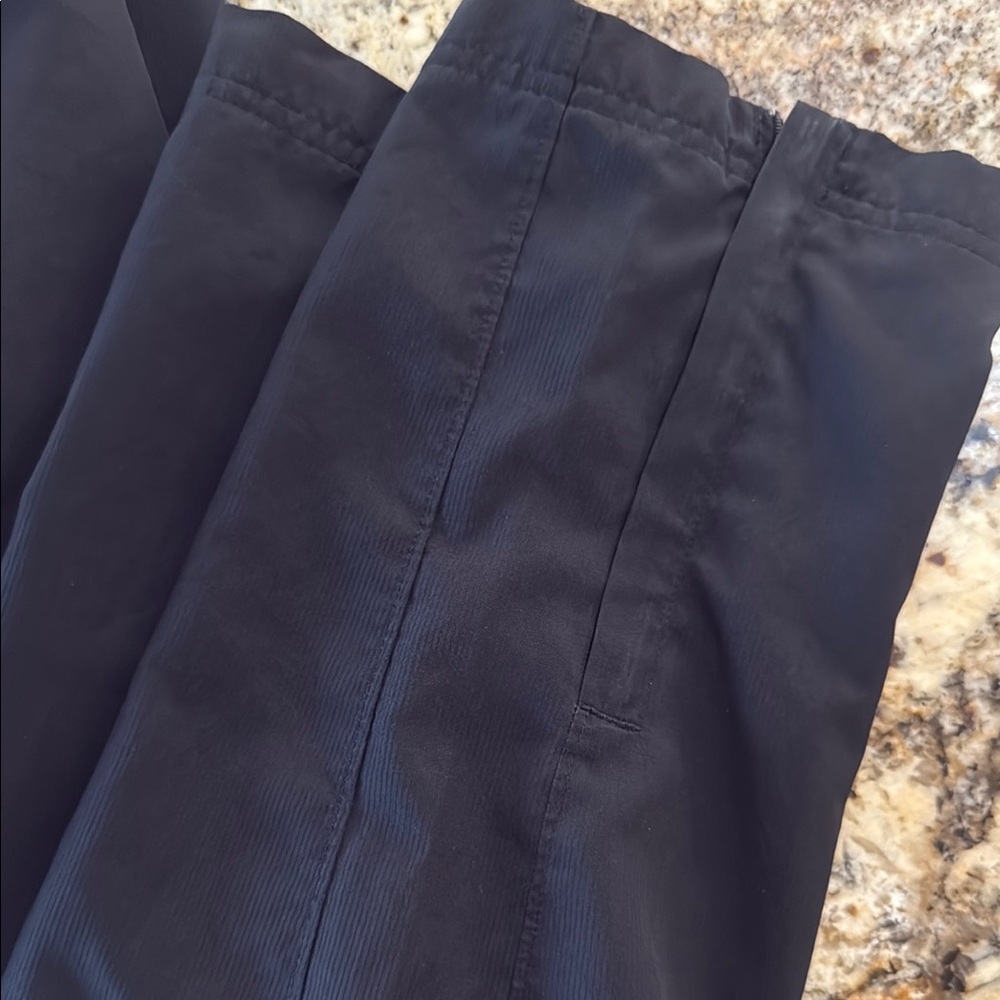 Under Armour Black Track Pants - Picture 2 of 5